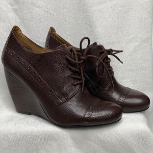 Nine West Clarityo Oxford lace up ankle wedge boot